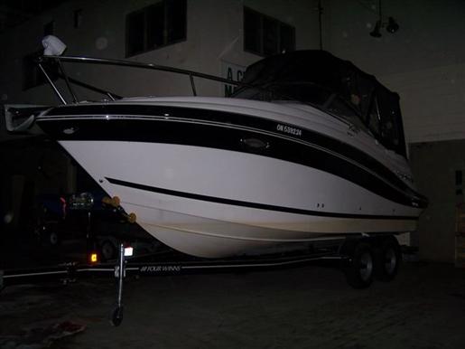 2007 Four Winns 258