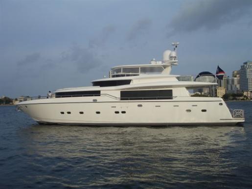 2004 Johnson 87 MOTOR YACHT