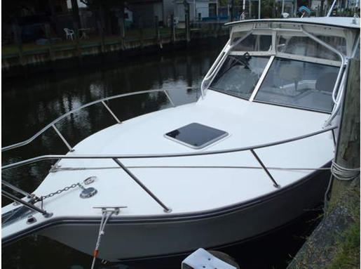 2002 Albemarle 265 Express Fisherman Courtesy www.boatdealers.ca 2002 Albemarle 265 Express Fisherman Courtesy www.boatdealers.ca