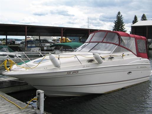 1999 Regal 2660 Commadore