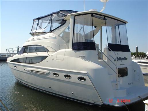 2005 Meridian 408 MOTOR YACHT Courtesy www.boatdealers.ca 2005 Meridian 408 MOTOR YACHT Courtesy www.boatdealers.ca