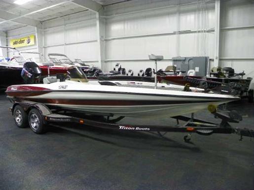 2001 Triton Boats TR-21