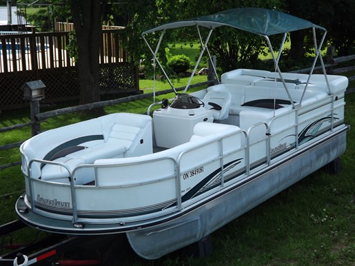 Landau Elite 225 Tritoon 2003 Used Boat for Sale in Thomasburg 