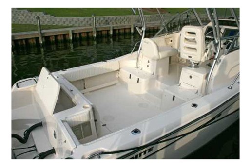 Boat Dealers Alberta >> 2013 Grady-White Chesapeake 290 Walkarounds Boat Review - BoatDealers.ca Boat Dealers Alberta >> 2013 Grady-White Chesapeake 290 Walkarounds Boat Review - BoatDealers.ca