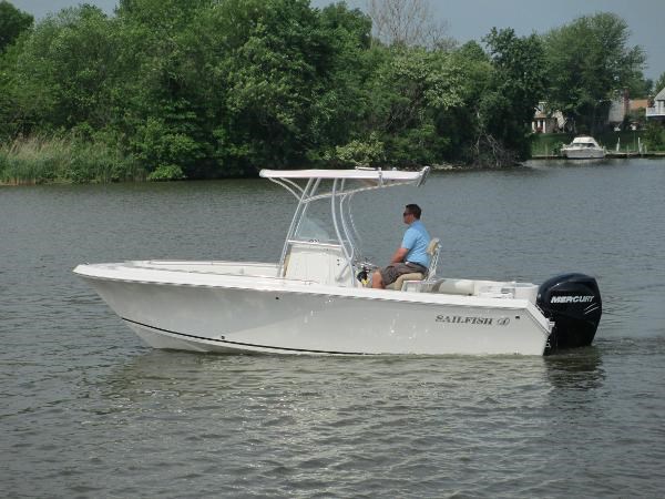 Image Of Sailfish 220 CC Boats