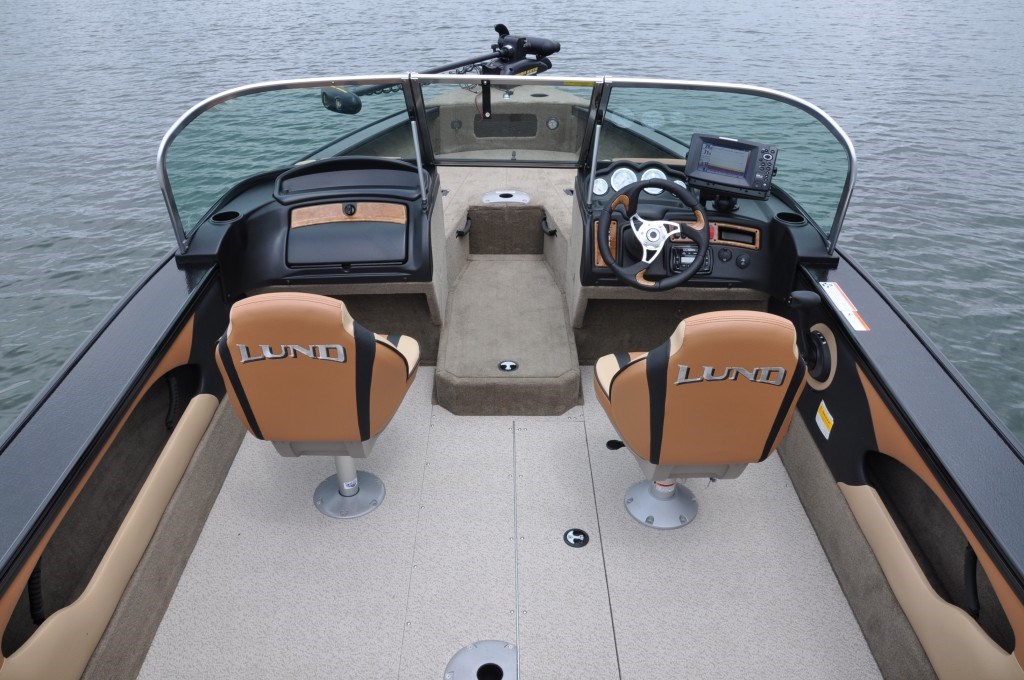 Lund 1875 Crossover XS 2017 New Boat for Sale in Nanton, Alberta