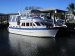 MARINE TRADER Sundeck Boat for Sale