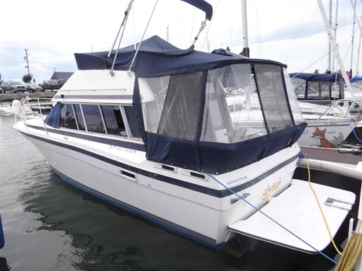 Mercury Outboard Dealers >> Bayliner Contessa 2850 Flybridge 1986 Used Boat for Sale in Rivière-du-Loup, Quebec - BoatDealers.ca Mercury Outboard Dealers >> Bayliner Contessa 2850 Flybridge 1986 Used Boat for Sale in Rivière-du-Loup, Quebec - BoatDealers.ca