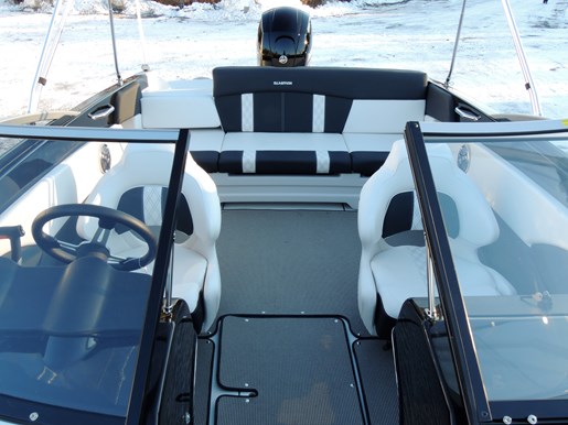 glastron boats halifax glastron gt200 bowrider 2017 neuf bateau 224 vendre au glastron boats halifax glastron gt200 bowrider 2017 neuf bateau 224 vendre au