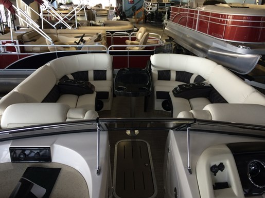 Pontoon Boat Seats For Sale >> Bennington 25 QX - Swingback Windscreen Sport Arch 2017 ... Pontoon Boat Seats For Sale >> Bennington 25 QX - Swingback Windscreen Sport Arch 2017 ...