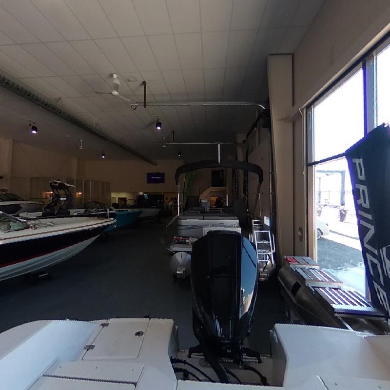 Robalo R200 2016 Used Boat for Sale in Mactier, Ontario BoatDealers.ca