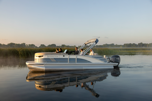 Bennington Saltwater-Series-M24-Luxe 3