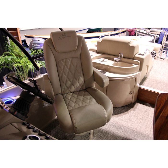 bennington 2575 mahogany helm chair