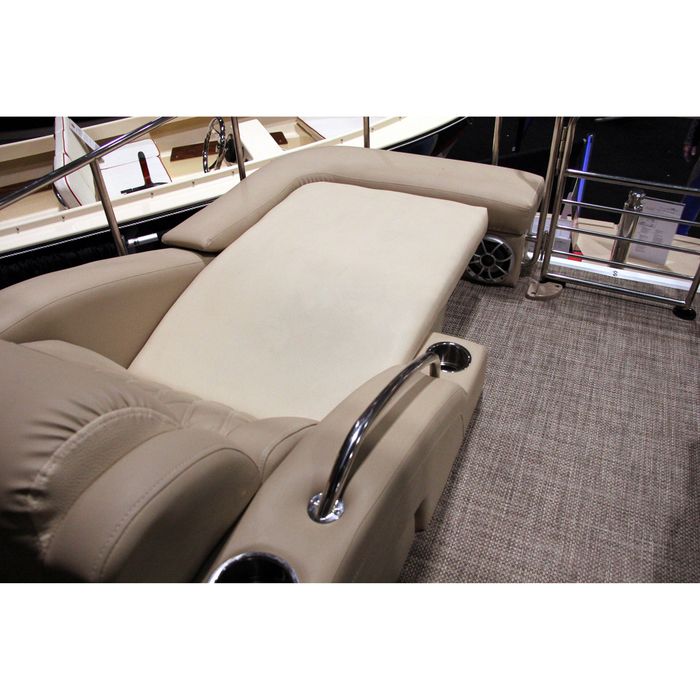 bennington 2575 mahogany rear seating
