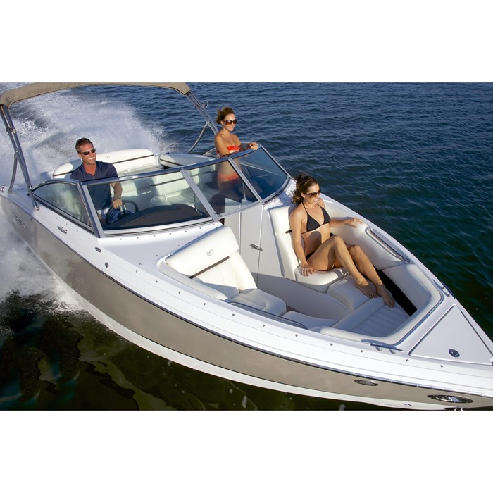 2014 Cobalt R3 Bowrider Boat Review BoatDealers.ca