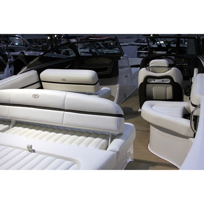 2014 Cobalt R3 Bowrider Boat Review BoatDealers.ca
