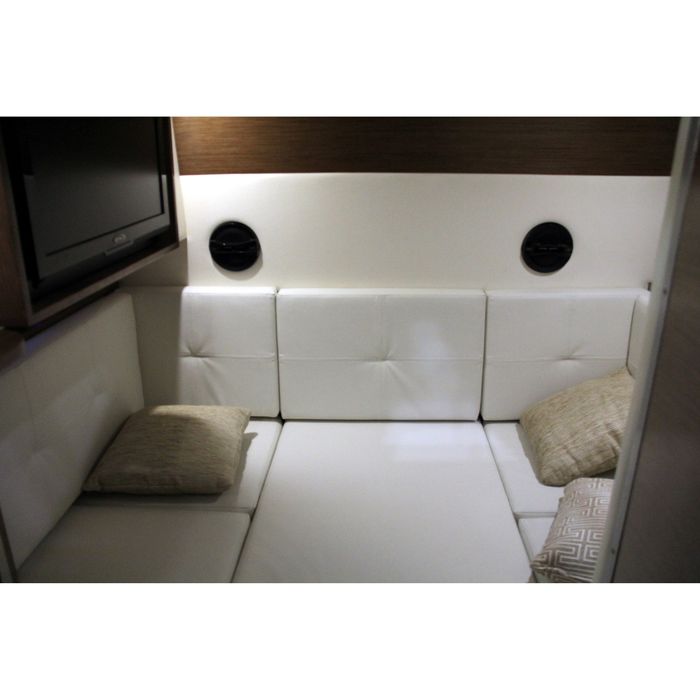 cruisers 328 ss cabin
