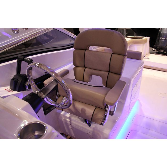 scout 275 dorado helm chair