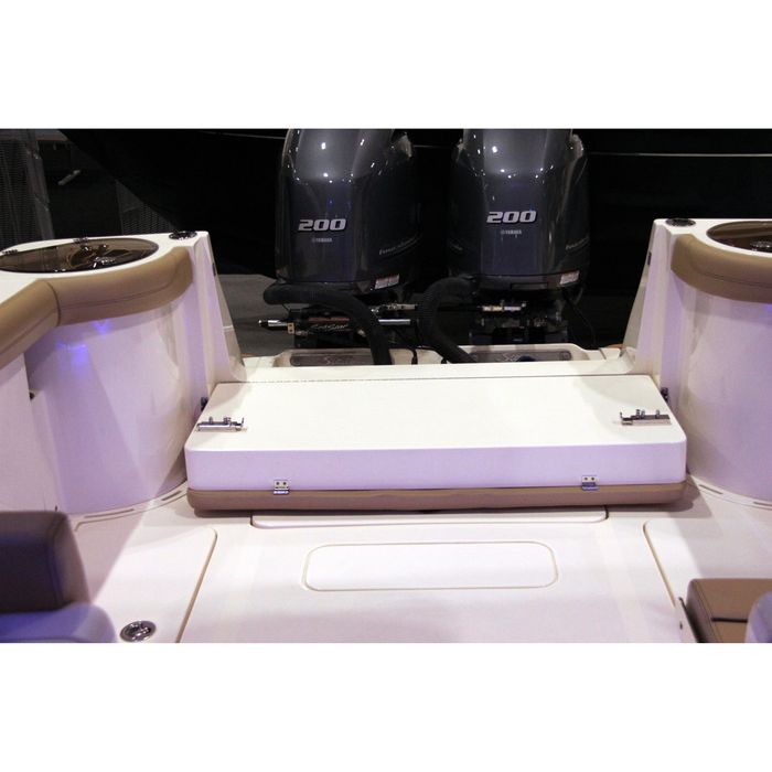scout 275 dorado rear door