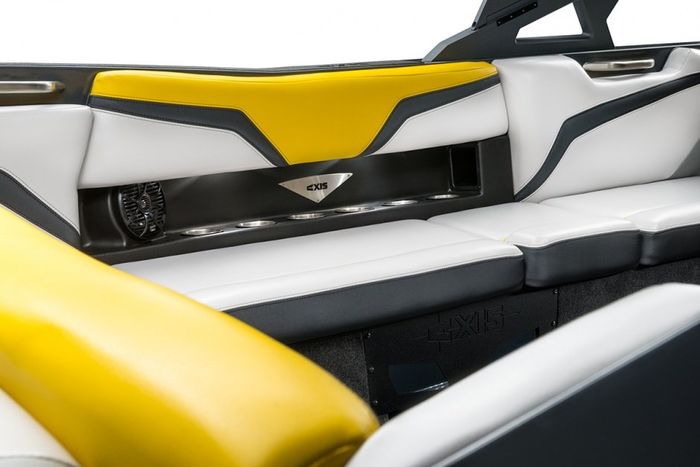 T23 studio-cupholders lowres