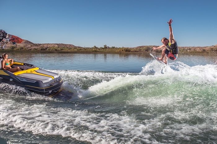 T23 wakesurf lowres