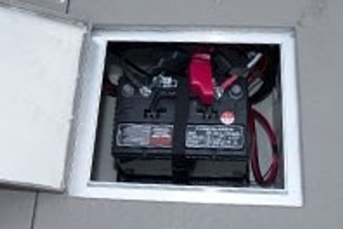 Princecraft Maska DLX WS Fishing Boat battery