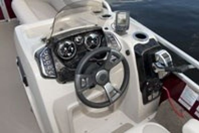 Princecraft Sportfisher LX 23-2RS helm
