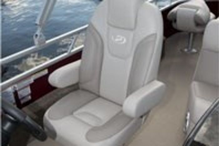 Princecraft Sportfisher LX 23-2RS seat