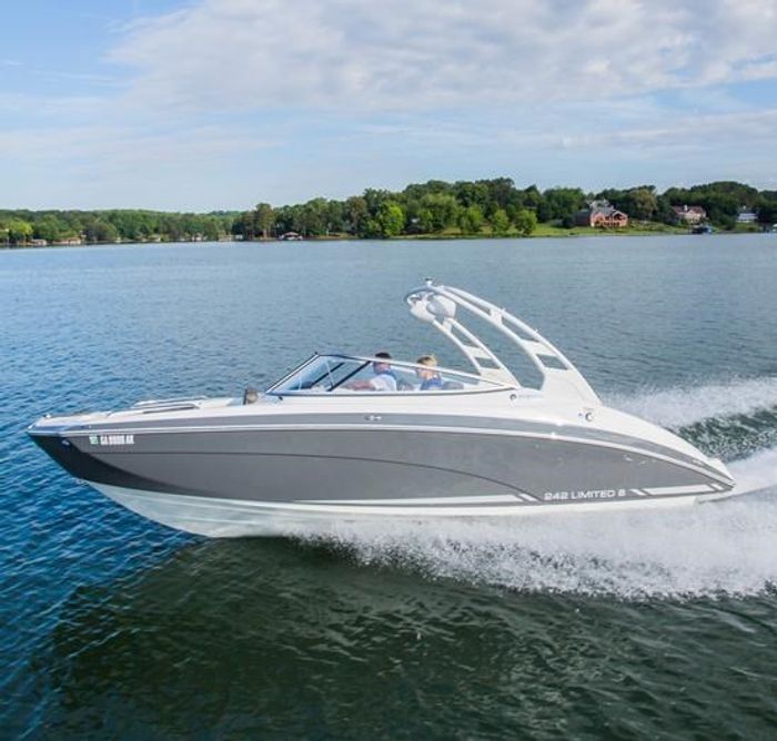 15 242 Limited S running 2