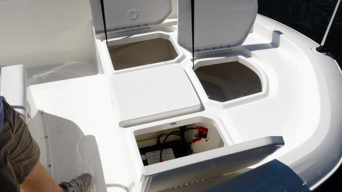 bayliner element f18 bow