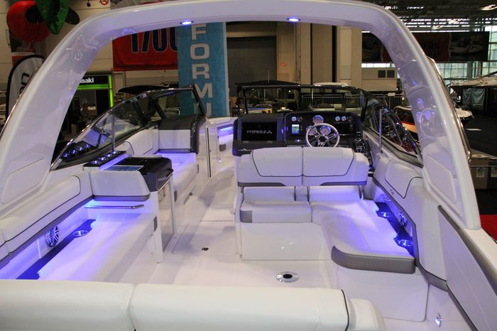 formula 330 fx cockpit