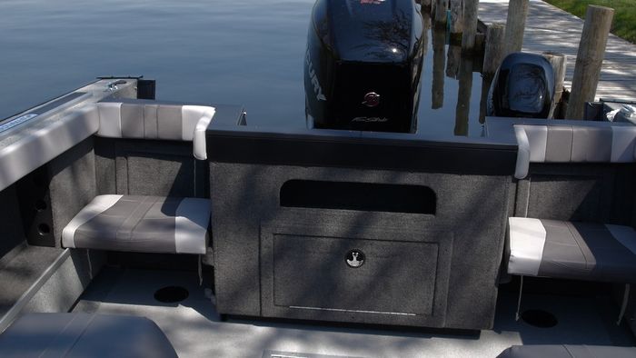 starcraft fishmaster 210 rear seats