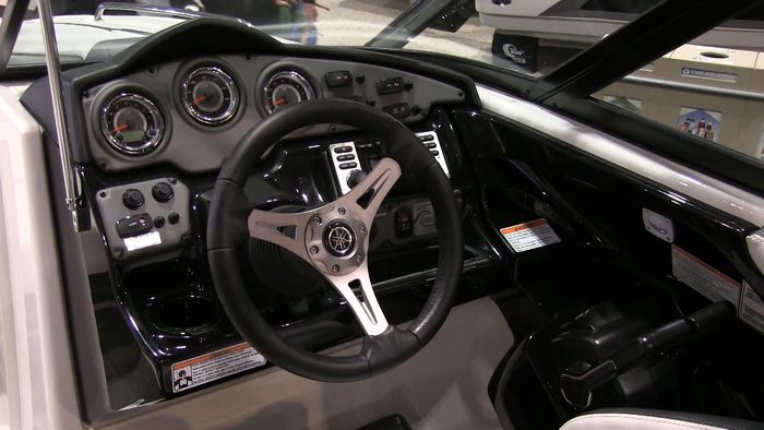 Yamaha Helm