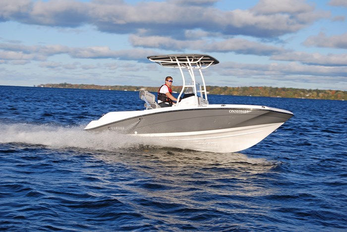 190 FSH Sport Center Console Boats