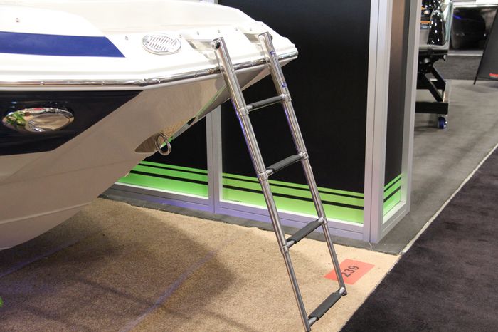 crownline e 1 xs ladder