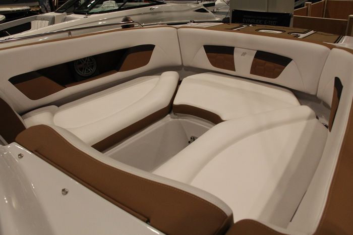 four winns hd 240 bow seat