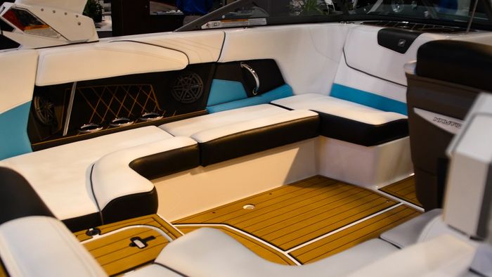 Super Air Nautique GS20 Cockpit