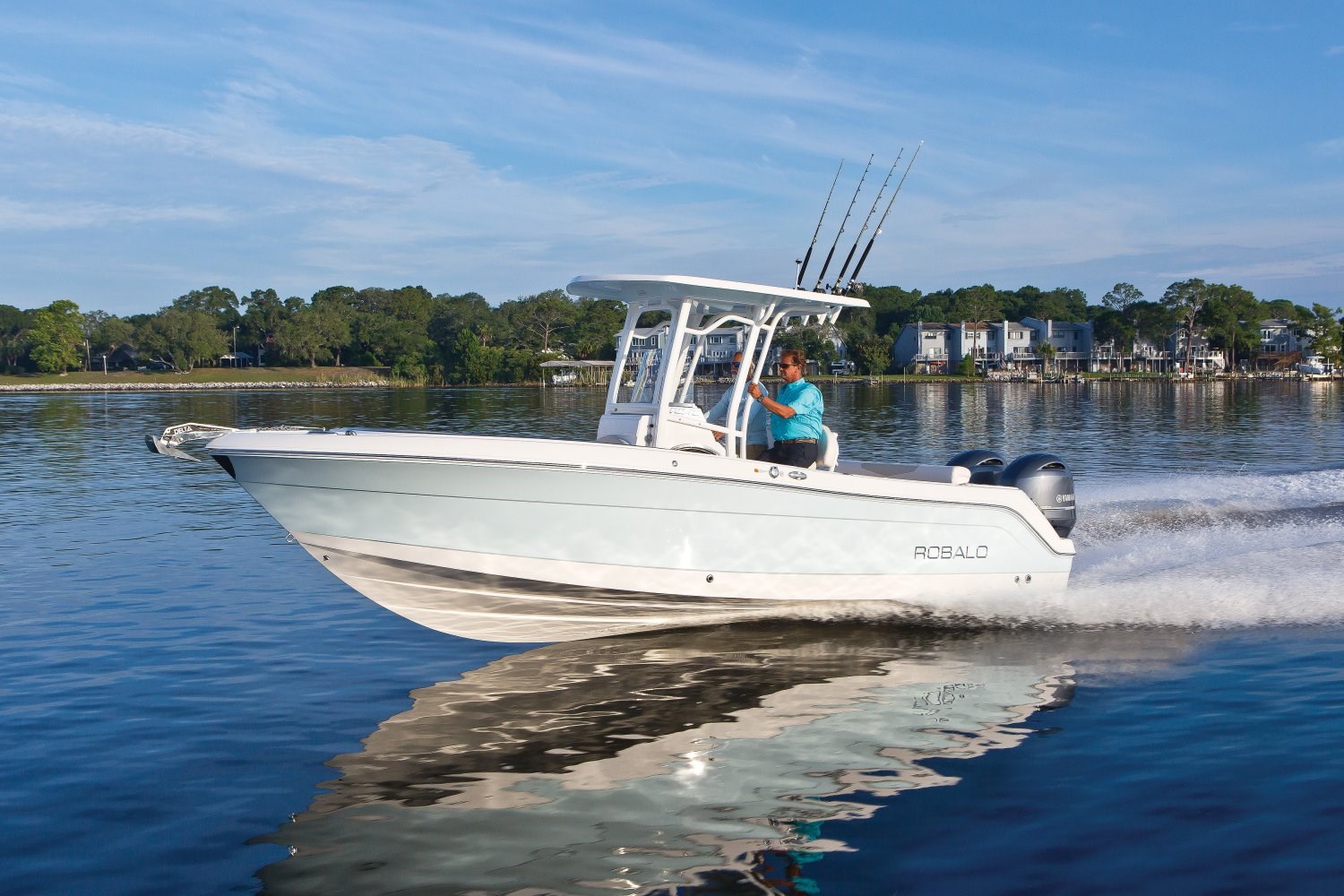 2018 Robalo R242 Center Console Boat Review BoatDealers.ca