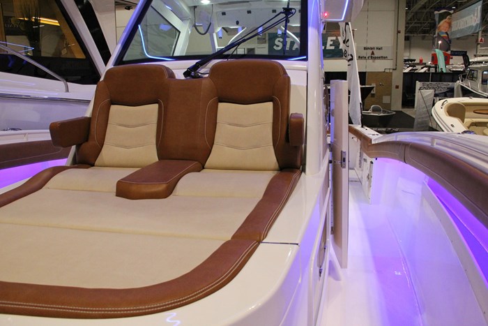 2018 Scout 355 LXF Center Console Boat Review - BoatDealers.ca