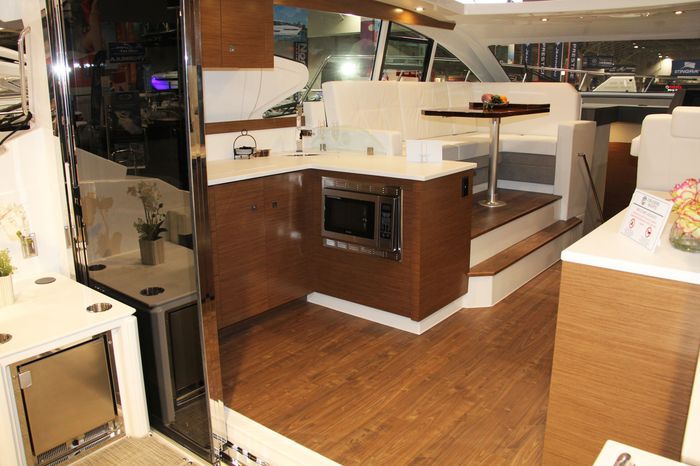 cruisers yachts 46 cantius inside
