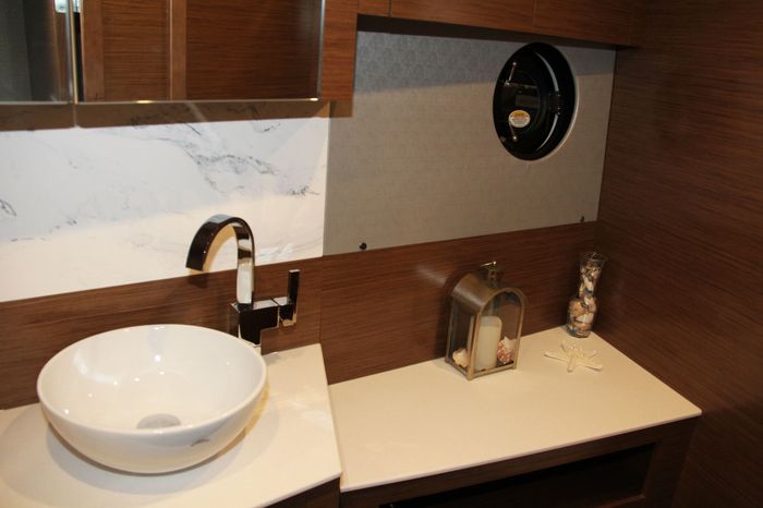 cruisers yachts 46 cantius second head