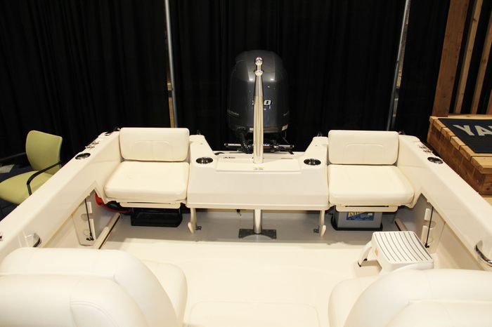 Grady-white freedom 192 stern seats