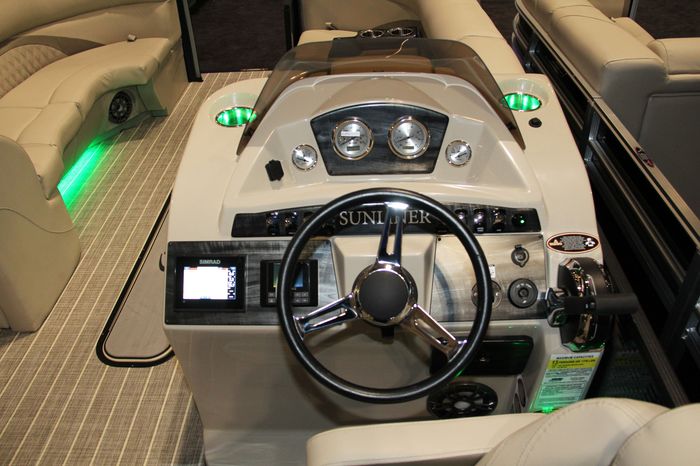 harris sunliner 230 helm