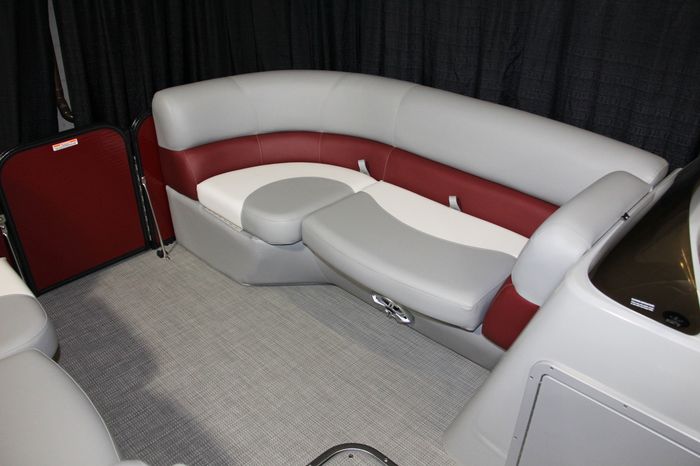 manitou 22 aurora angler le bench seat