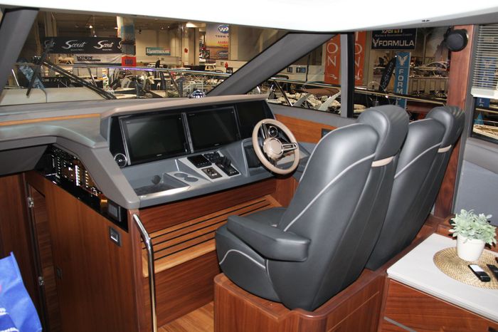 princess v60 yacht helm seats