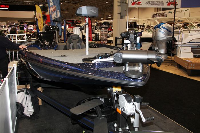 skeeter fx20 bass boat bow