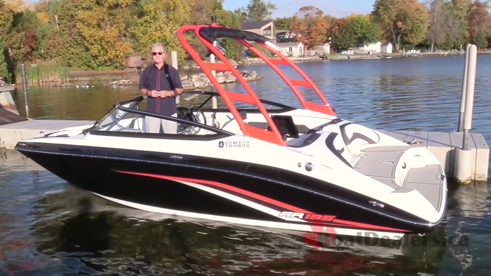 2019 Yamaha AR195 Jet Boat Boat Review - BoatDealers.ca