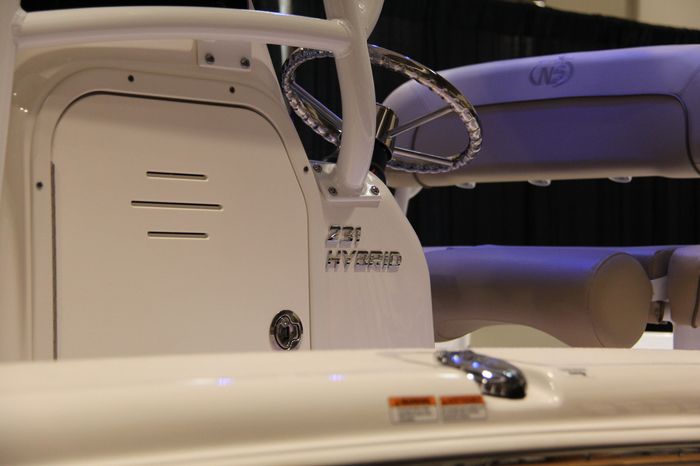 Nauticstar 231 hybrid cc logo