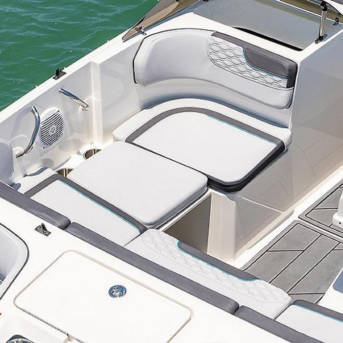 Bayliner element m17 seat