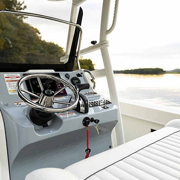 bayliner trophy t22cc helm